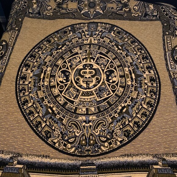San Eduardo Mayan Aztec Calendar Woven Blanket Throw - Picture 2 of 6
